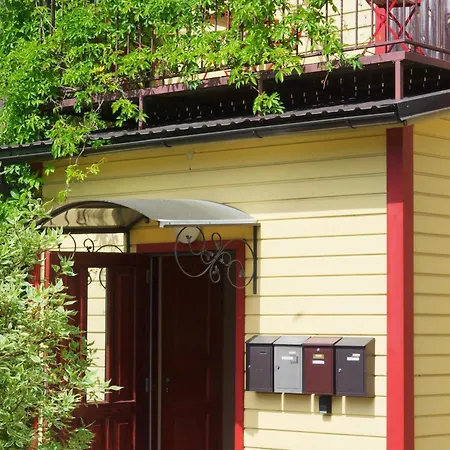 The Yellow House Studio, Free Parking Lejlighed Pärnu